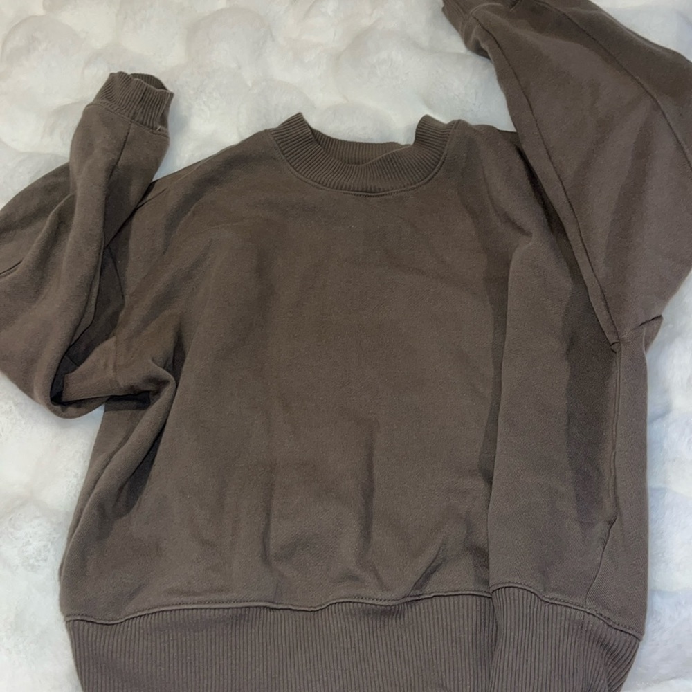 Great condition cropped brown crew neck